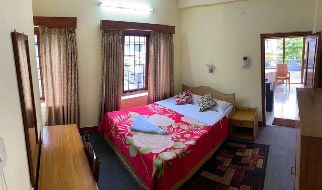 Hotel Blue Magnet Pokhara Ngoại thất bức ảnh