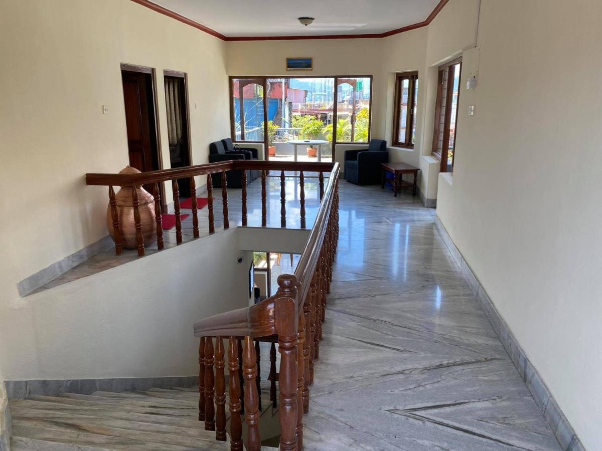Hotel Blue Magnet Pokhara Ngoại thất bức ảnh