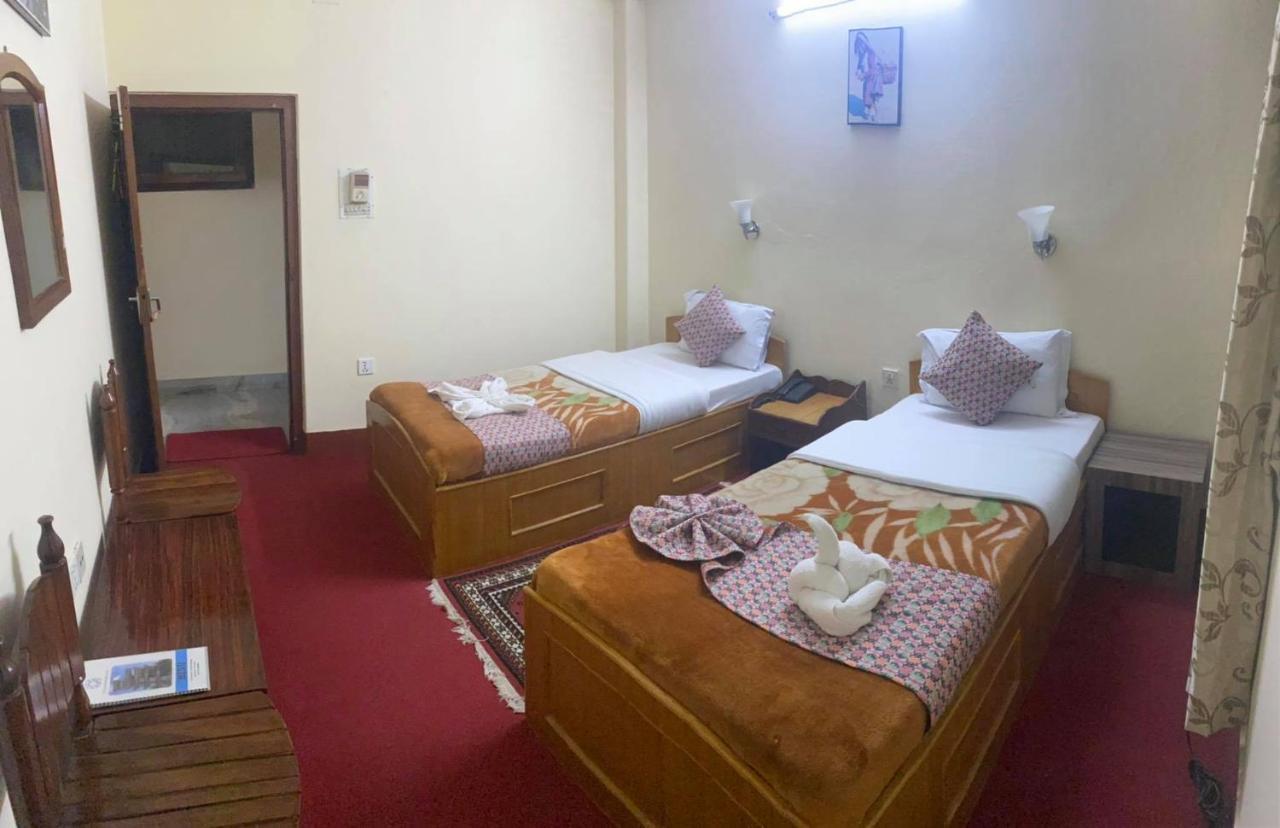 Hotel Blue Magnet Pokhara Ngoại thất bức ảnh