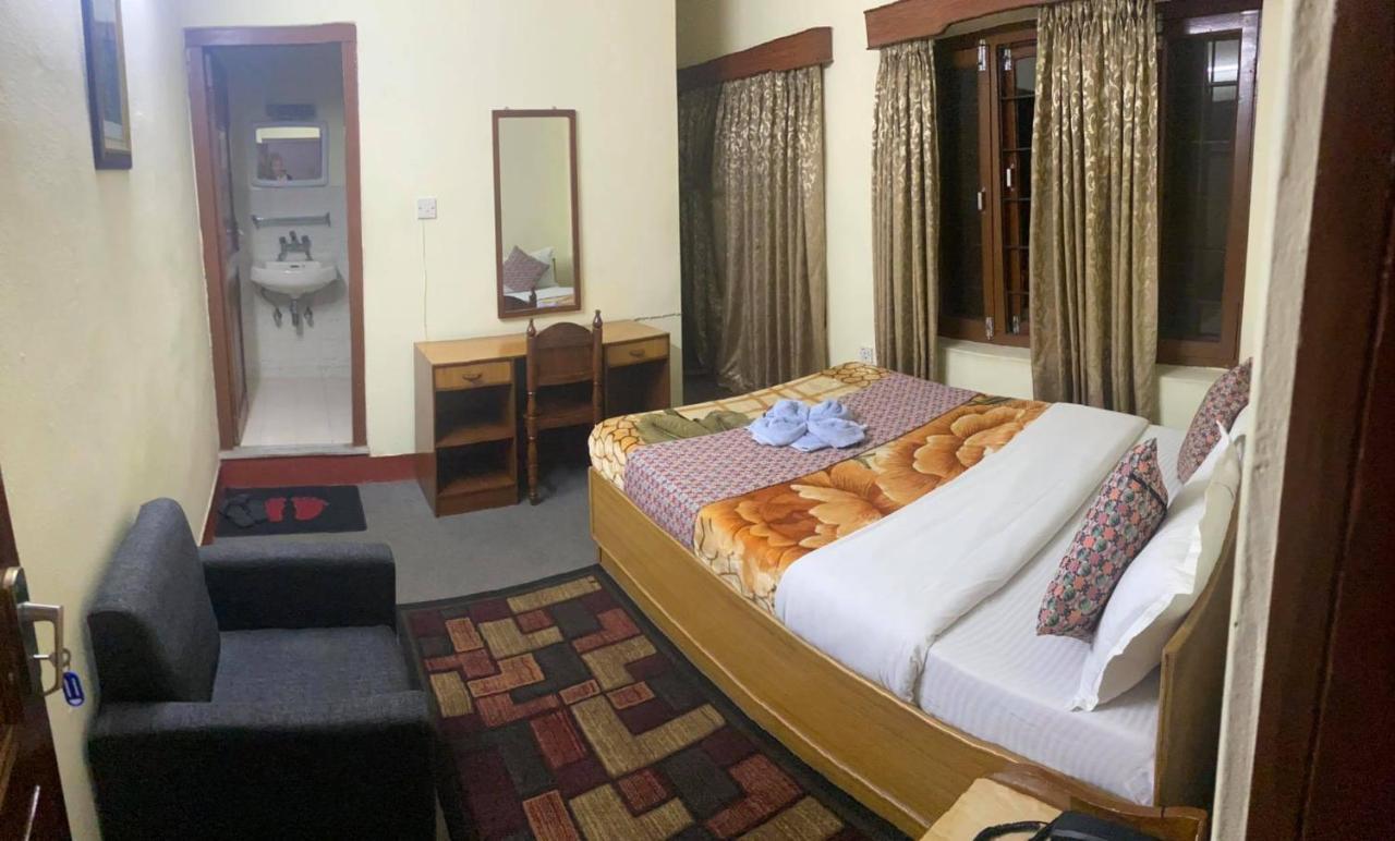 Hotel Blue Magnet Pokhara Ngoại thất bức ảnh