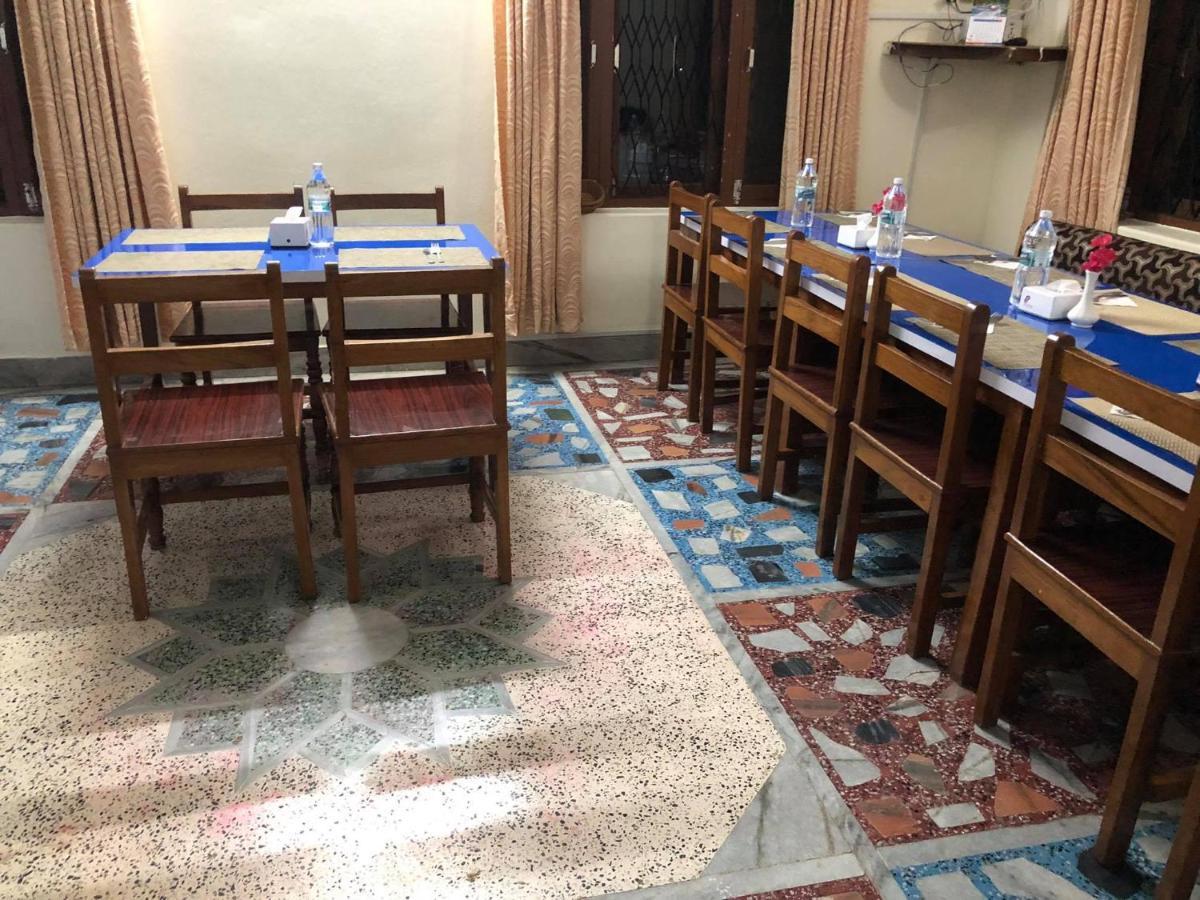 Hotel Blue Magnet Pokhara Ngoại thất bức ảnh