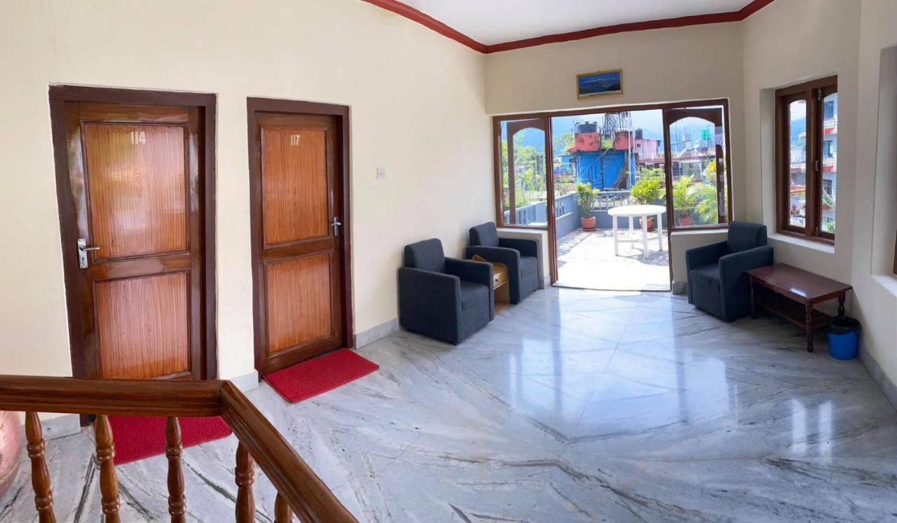 Hotel Blue Magnet Pokhara Ngoại thất bức ảnh