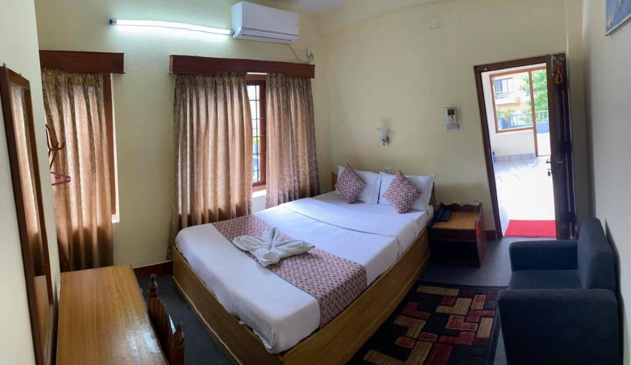 Hotel Blue Magnet Pokhara Ngoại thất bức ảnh