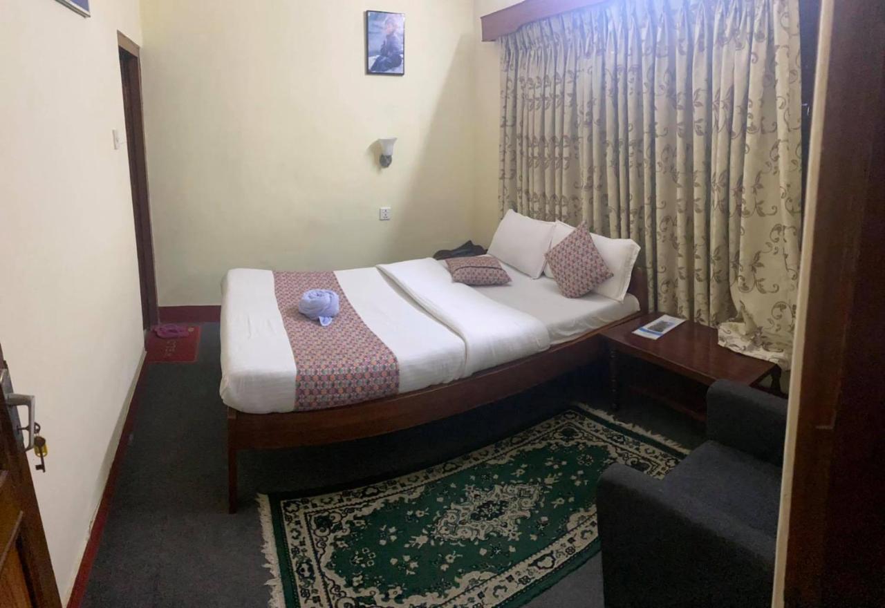 Hotel Blue Magnet Pokhara Ngoại thất bức ảnh