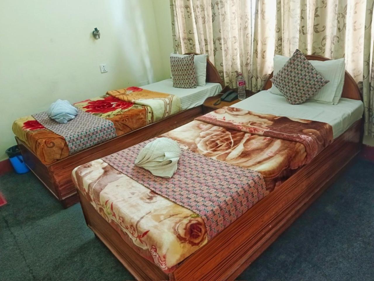 Hotel Blue Magnet Pokhara Ngoại thất bức ảnh